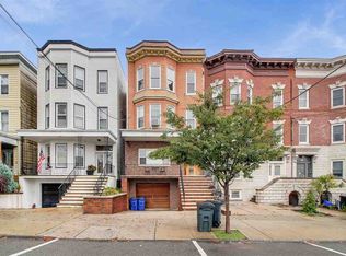 220 Highpoint Ave, Weehawken, NJ 07086