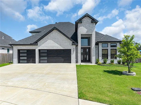 381 Rainforest Loop, Centerton, AR 72719