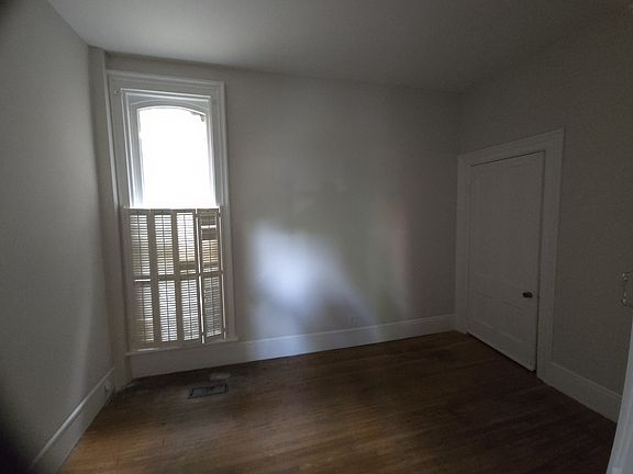 5th image of 1 Saint Louis Pl
