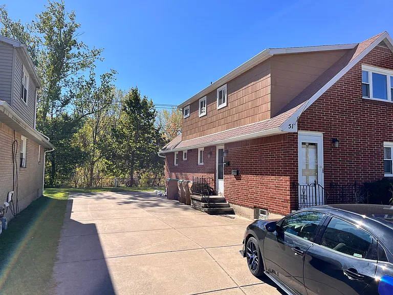 51 N Seine Dr #1 — Photo 32