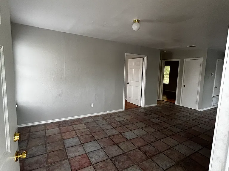 7581 Windsor Oaks #7581 — Photo 3