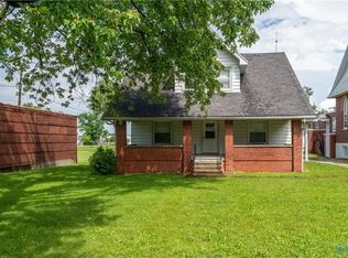 28022 E Broadway St, Walbridge, OH 43465