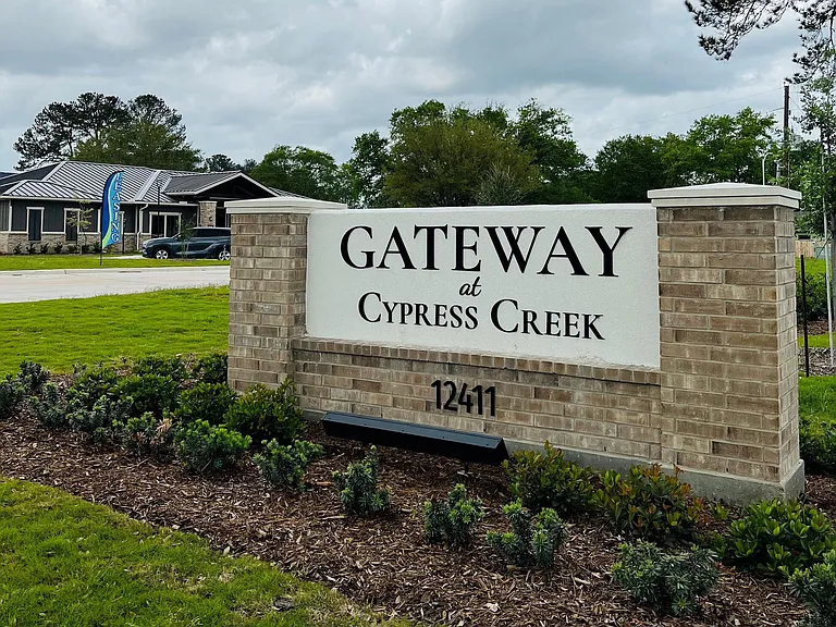 Gateway at Cypress Creek — Photo 15
