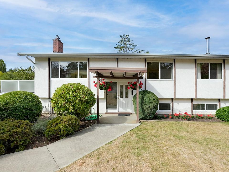 1st image of 4218 Thornhill Cres