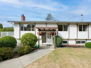 4218 Thornhill Cres, Saanich, BC V8N 3G5