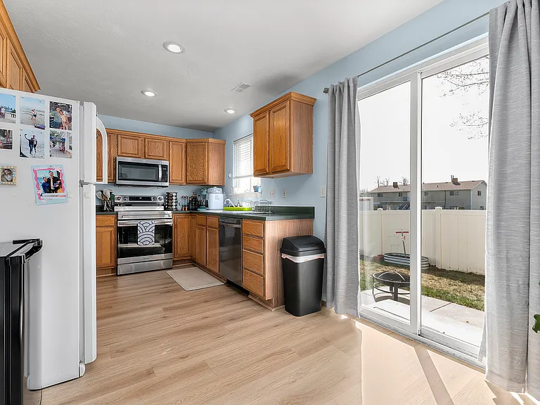 1003 N 1250 W — Photo 5