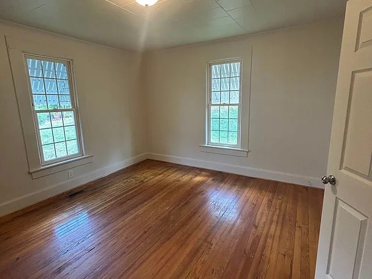 216 Randolph St — Photo 3