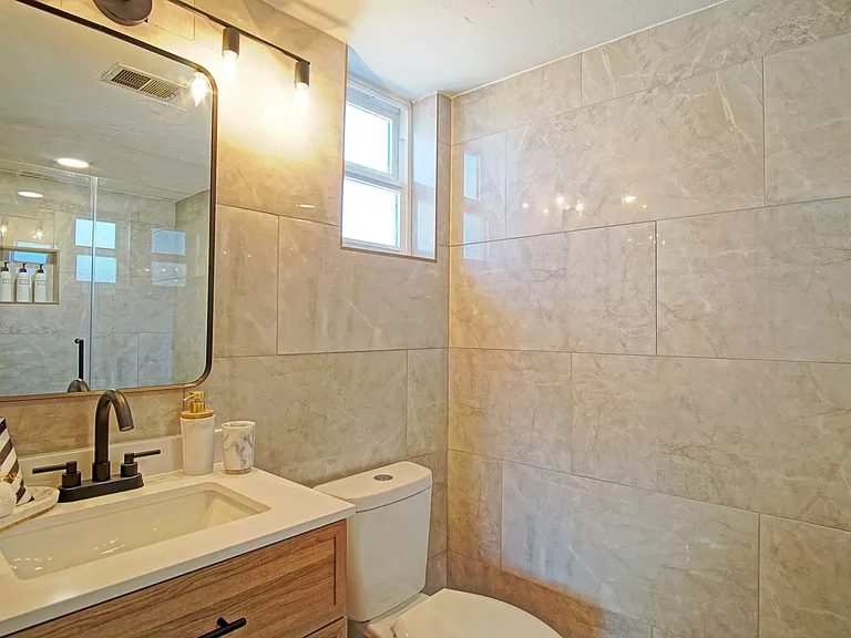 7903 Indian School Rd NE — Photo 25