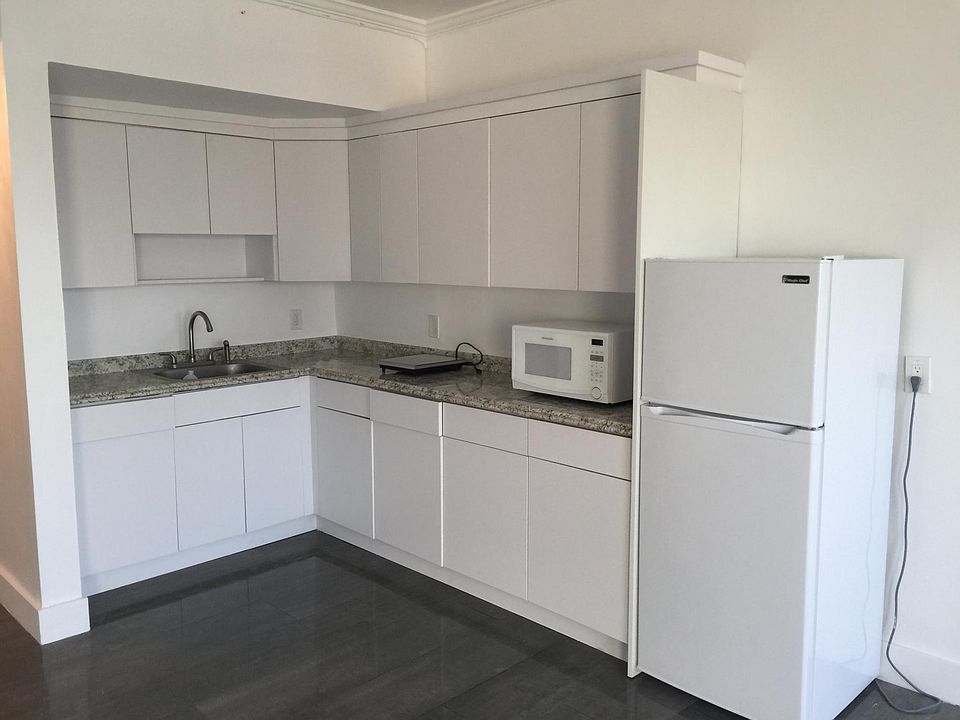 1st image of 700 Biltmore Way APT 1217