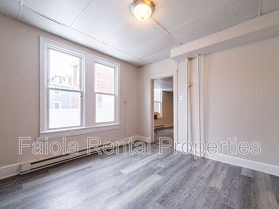5th image of 212 N 2nd St Floor 1