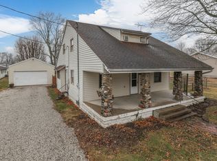 114 E College St, Bainbridge, IN 46105