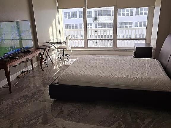 5th image of 4020 Galt Ocean Dr APT 510
