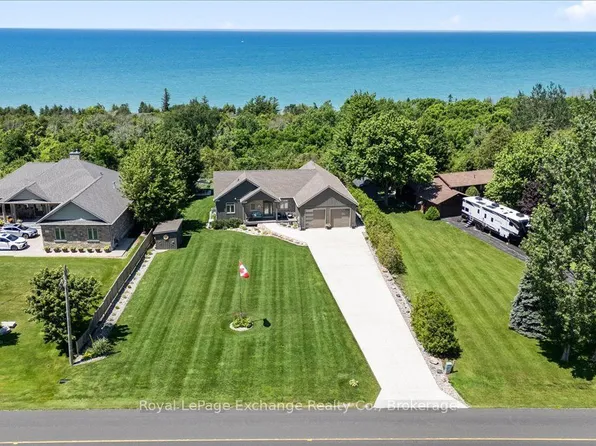 810 Lake Range Dr, Huron Kinloss, ON N2Z 0B3
