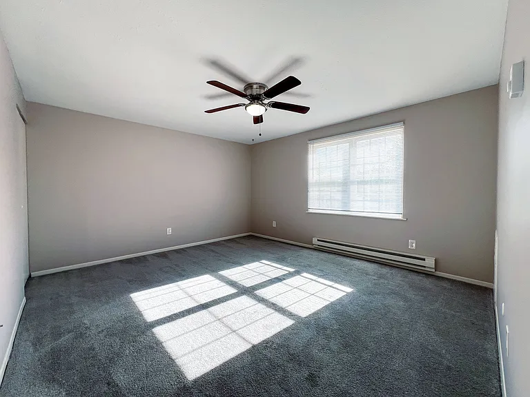 Stoney Creek Apartments — Photo 29