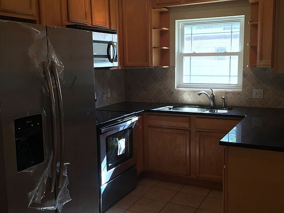 4th image of 88 Josiah St