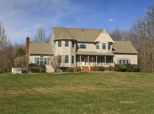 56 Sutton Farm Rd, Flemington, NJ 08822