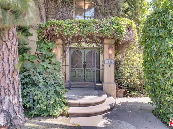 1902 Granville Ave, Los Angeles, CA 90025