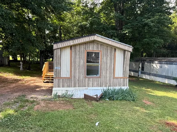 137 Barrington Dr, Madison Heights, VA 24572