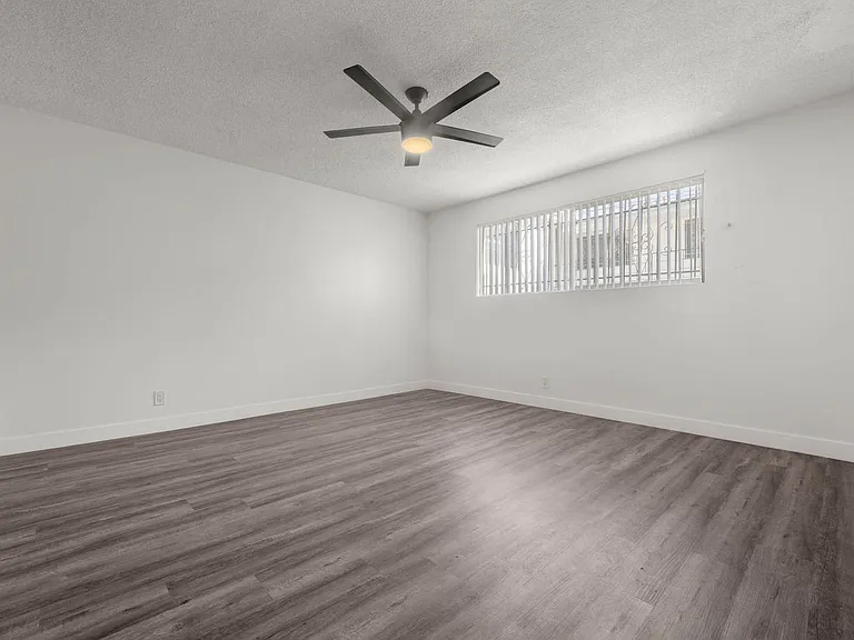 3933 Nicolet Ave #4A — Photo 13