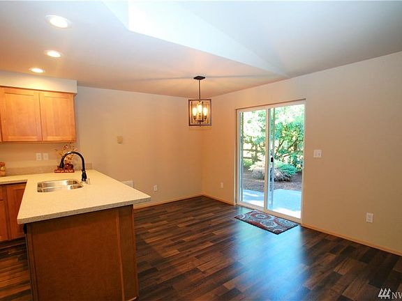 5th image of 5049 25th Ln NE
