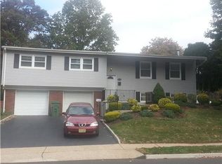 46 Harmon Rd, Edison, NJ 08837