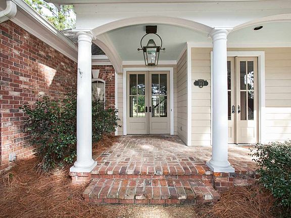 3rd image of 303 Hillchase Dr