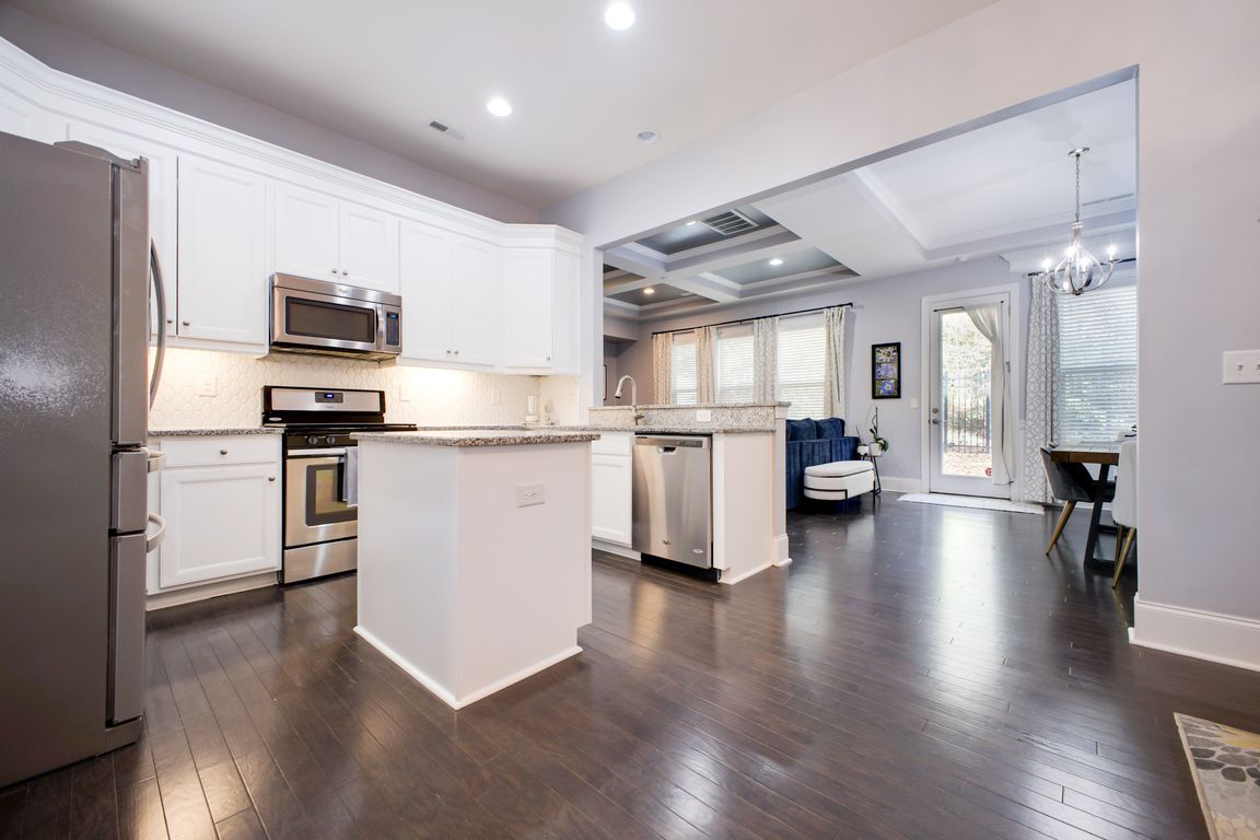 next background image