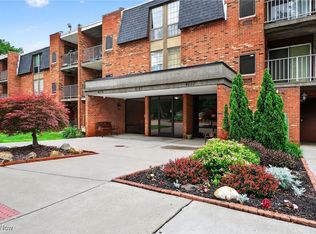4183 Columbia Rd, North Olmsted, OH 44070