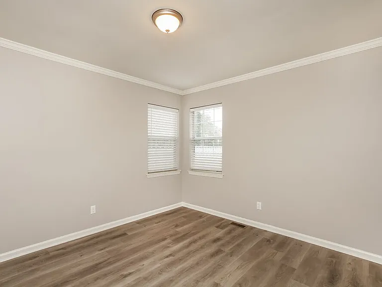 100 Bath Cir — Photo 14