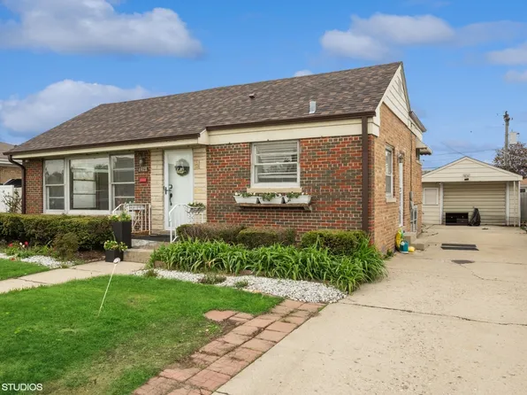 6928 W Oakton St, Niles, IL 60714