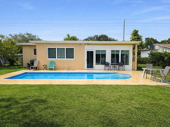 2nd image of 4014 Johnson Street