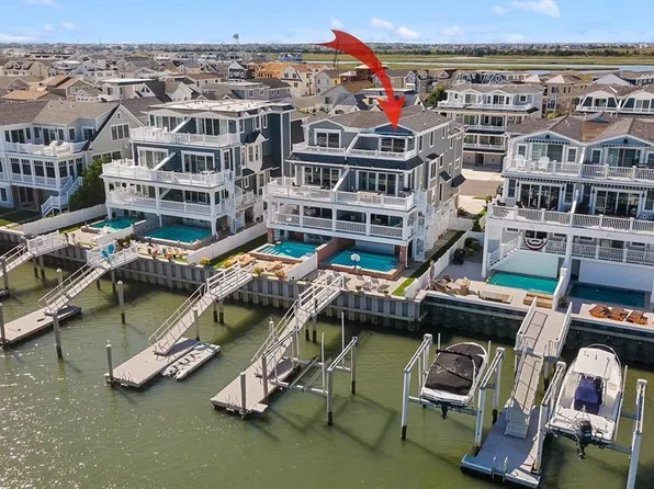 765 Sunrise Dr #W, Avalon, NJ 08202