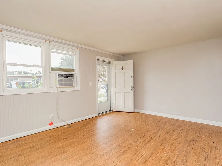 This Is The Perfect 1BR/1BA Beach Apartment Only Two Block From The Atlantic Ocean! — Photo 9