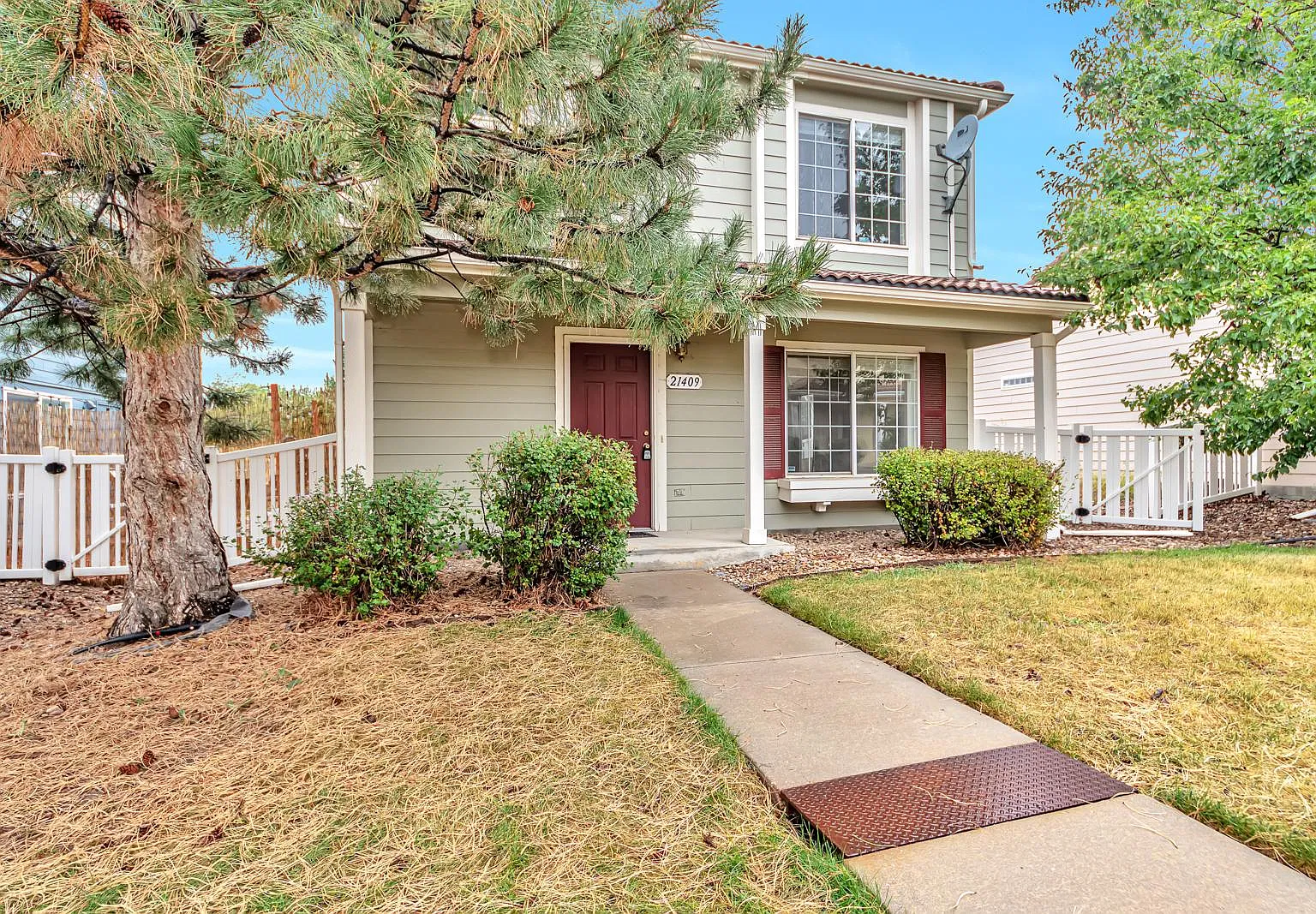 3 bed, 2.5 bath, 1300 sqft, $2,650 — Photo 1