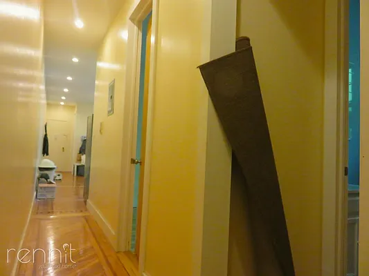 Rented by Rennit Inc. | media 30