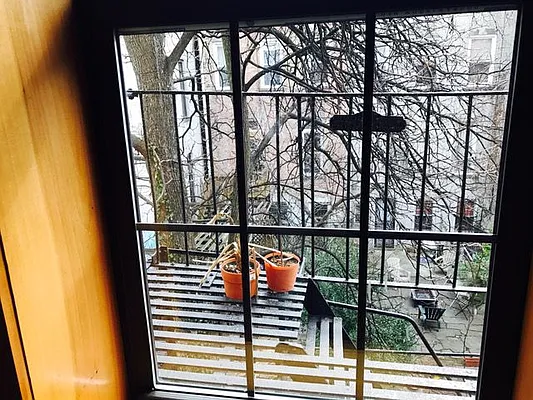 Rented by null | media 27