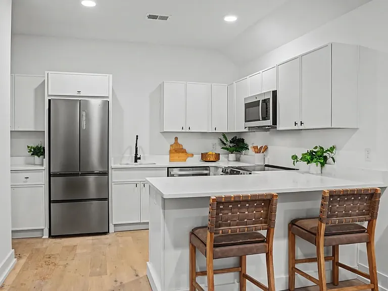 1109 N 2nd St #B — Photo 4