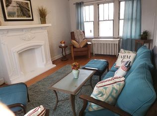 2423 W Lunt Ave #3, Chicago, IL 60645