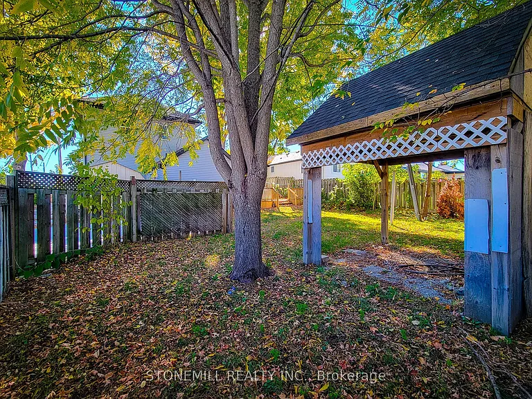 727 College Ave — Photo 22