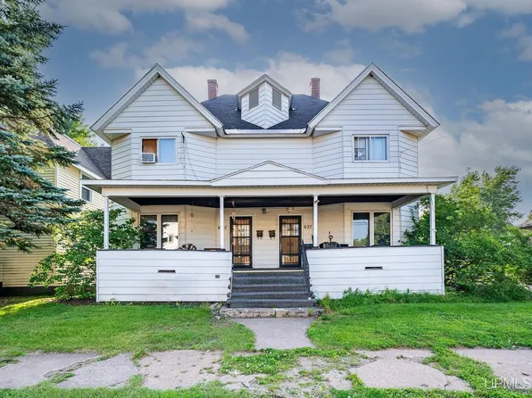 635 N 5th St, Ishpeming, MI 49849