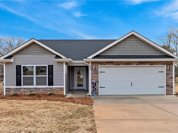 5075 Ottawa St, Winston Salem, NC 27106