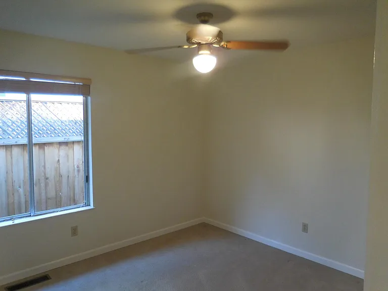 379 Firelight Dr — Photo 11