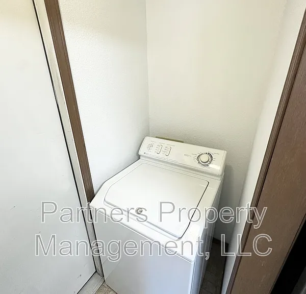 1661 N Dawn Dr #2 — Photo 8