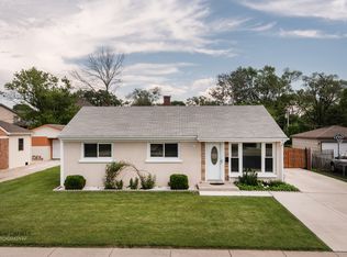 8541 State Rd, Burbank, IL 60459