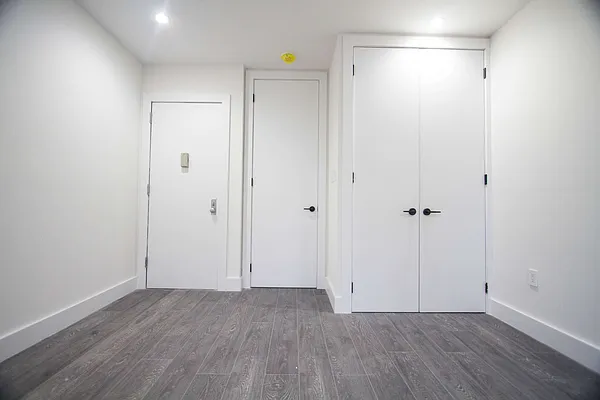 Rented by Nooklyn NYC LLC | media 23