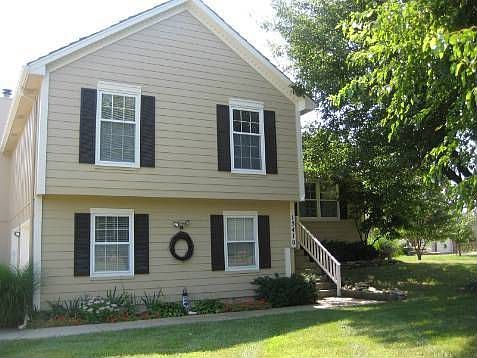 3rd image of 15410 Conser St