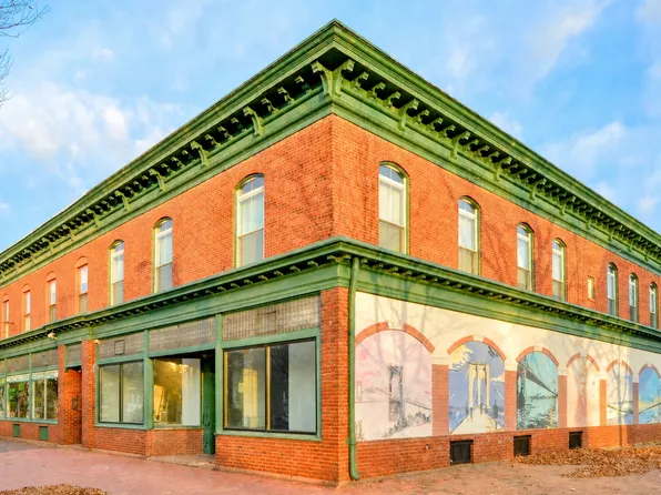 43 Main St #2B, Roebling, NJ 08554