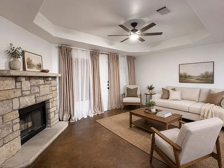 430 N Summit Ridge Dr — Photo 2