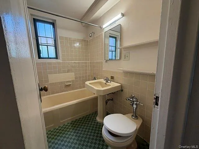 1 bed, 1.0 bath, 613 sqft, $2,250 — Photo 1
