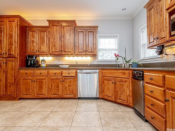5th image of 1722 Royal Oaks Dr